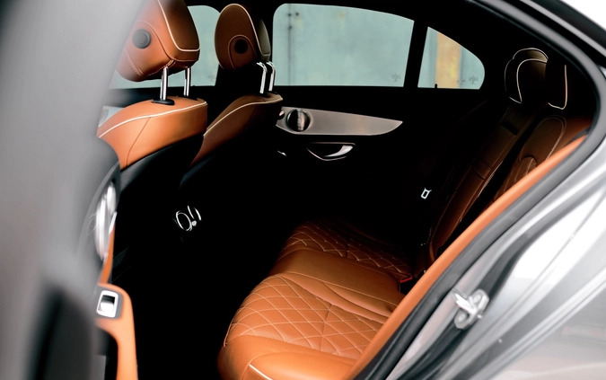 Mercedes-Benz Klasa C cena 319900 przebieg: 83500, rok produkcji 2019 z Pionki małe 596